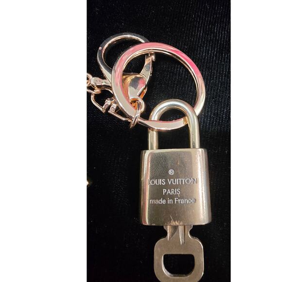 *Louis Vuitton* 100% Authentic Lock & Key #345 w/Unbranded Bag Charm/Keychain - Picture 3 of 7